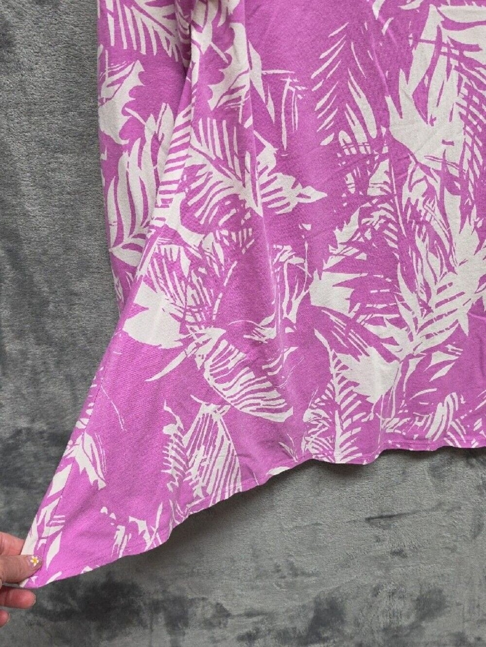 Coolibar Lavender-Pink Tropical V-Neck Long Sleeve Sun Shirt sz Small - Picture 3 of 6